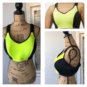 LIVI Active High Impact Molded Sports Bra Sz 44C